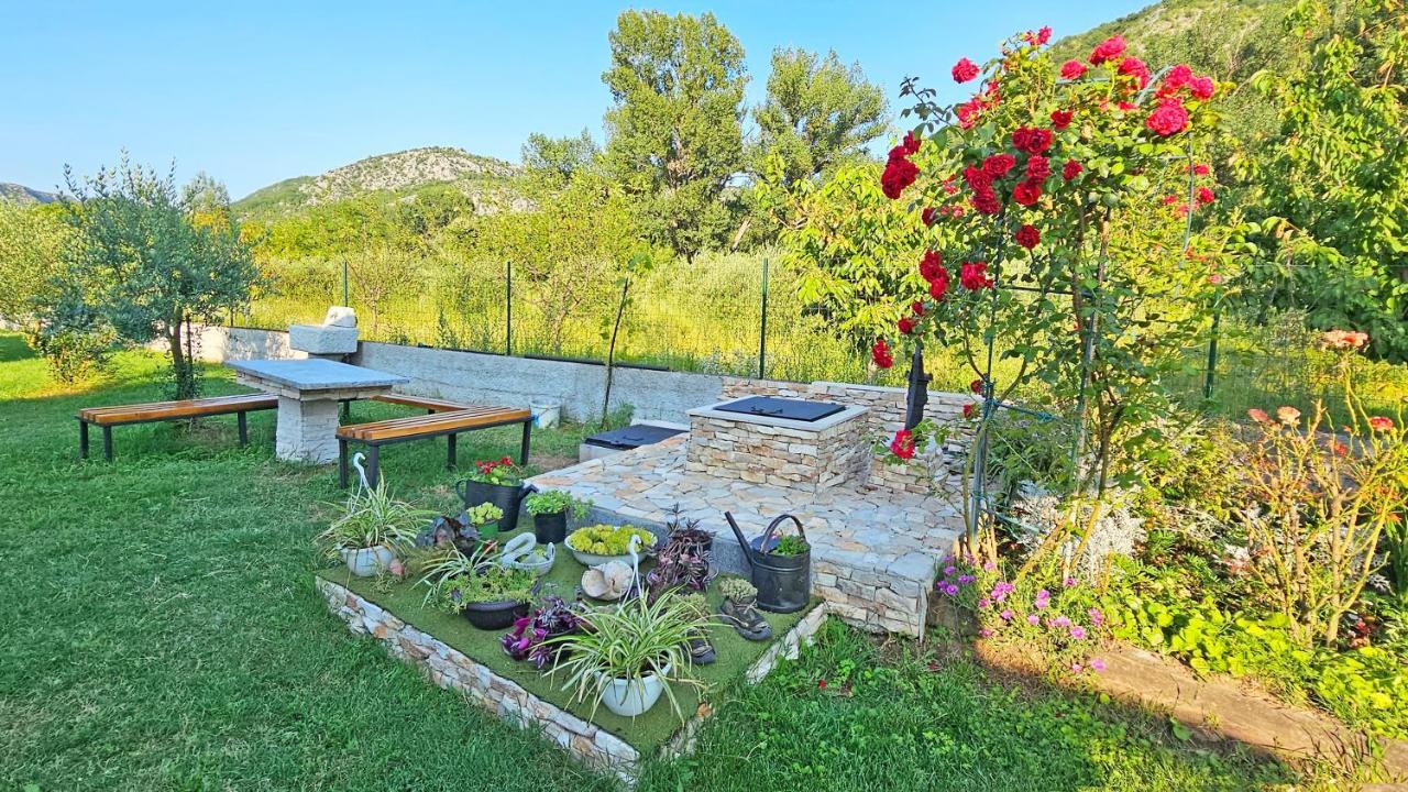 Natura With Private Pool 度假居 Mostar