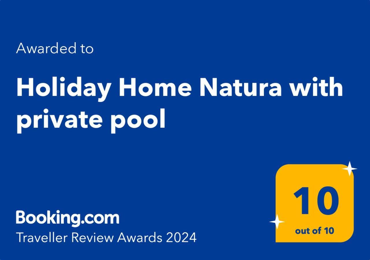 Natura With Private Pool 度假居 *