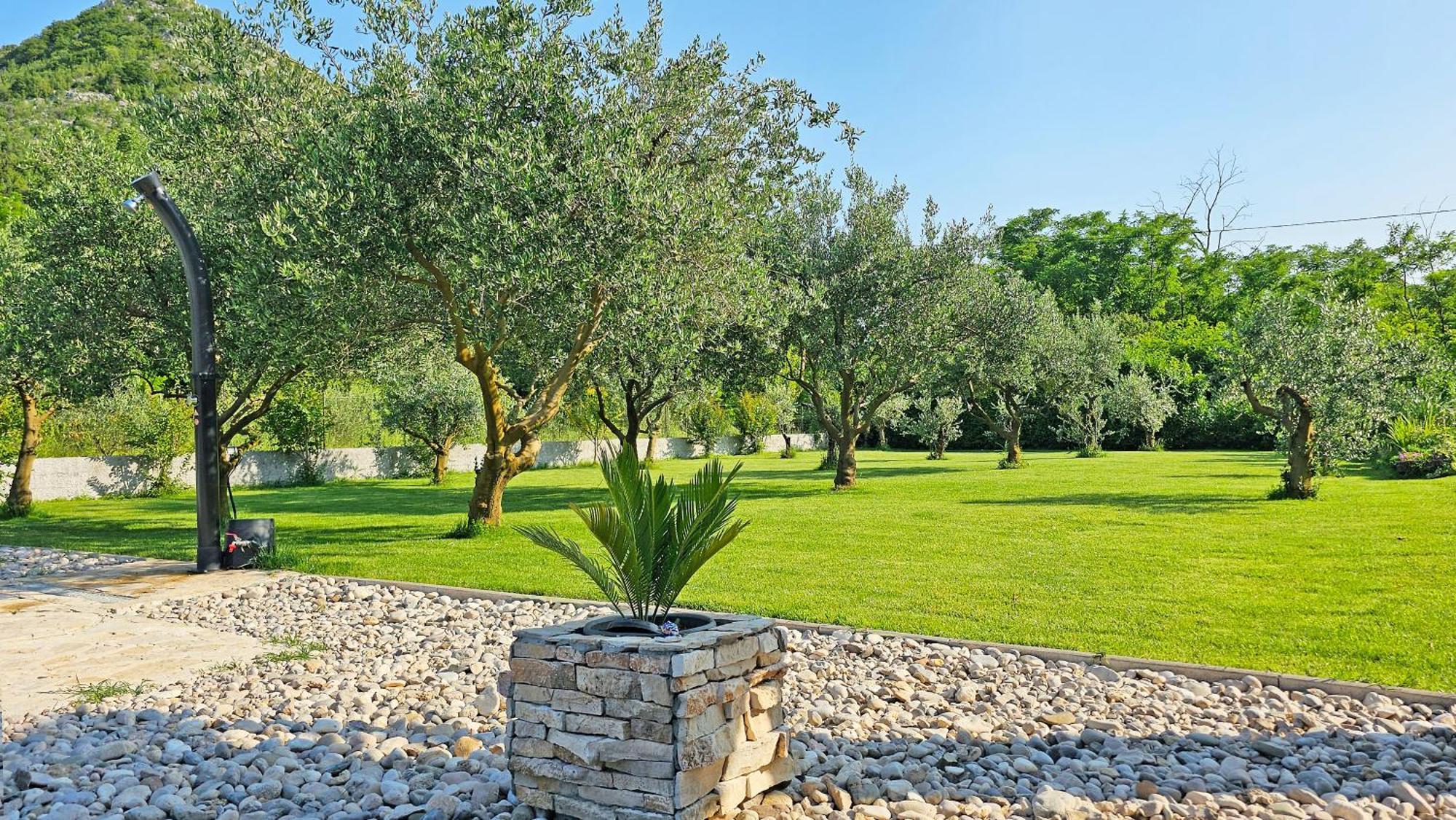 Natura With Private Pool 度假居 Mostar