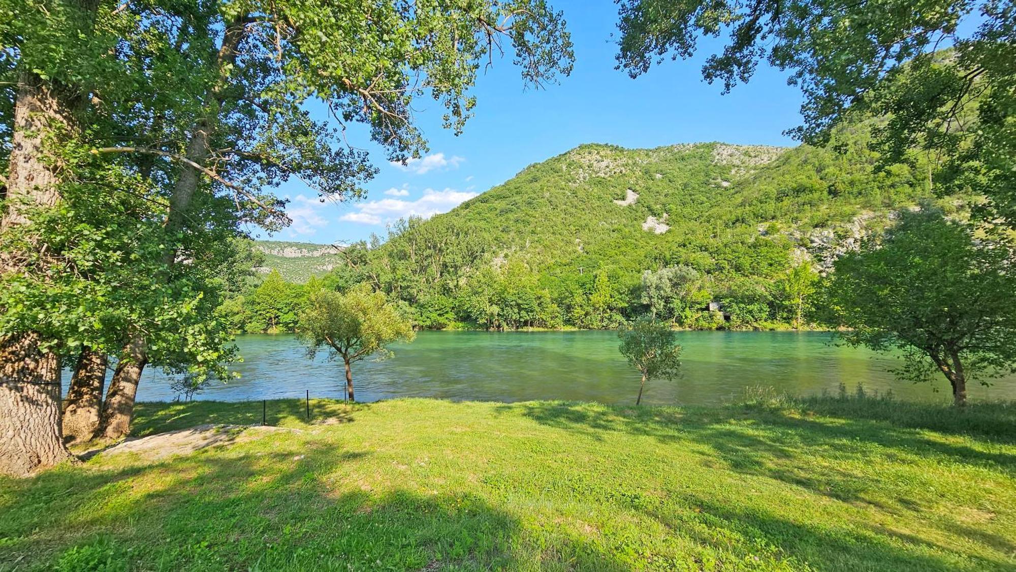 Natura With Private Pool 度假居 *